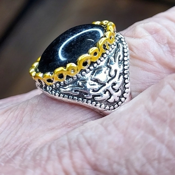 Unisex ring black stone oval, 925 silver and gold look size 8 - Picture 5 of 9